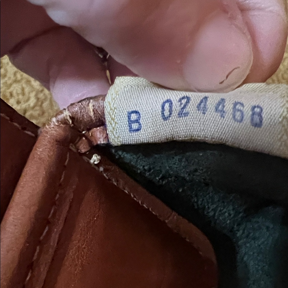 Dooney & Bourke Vintage "doctor-style" satchel - Picture 9 of 10